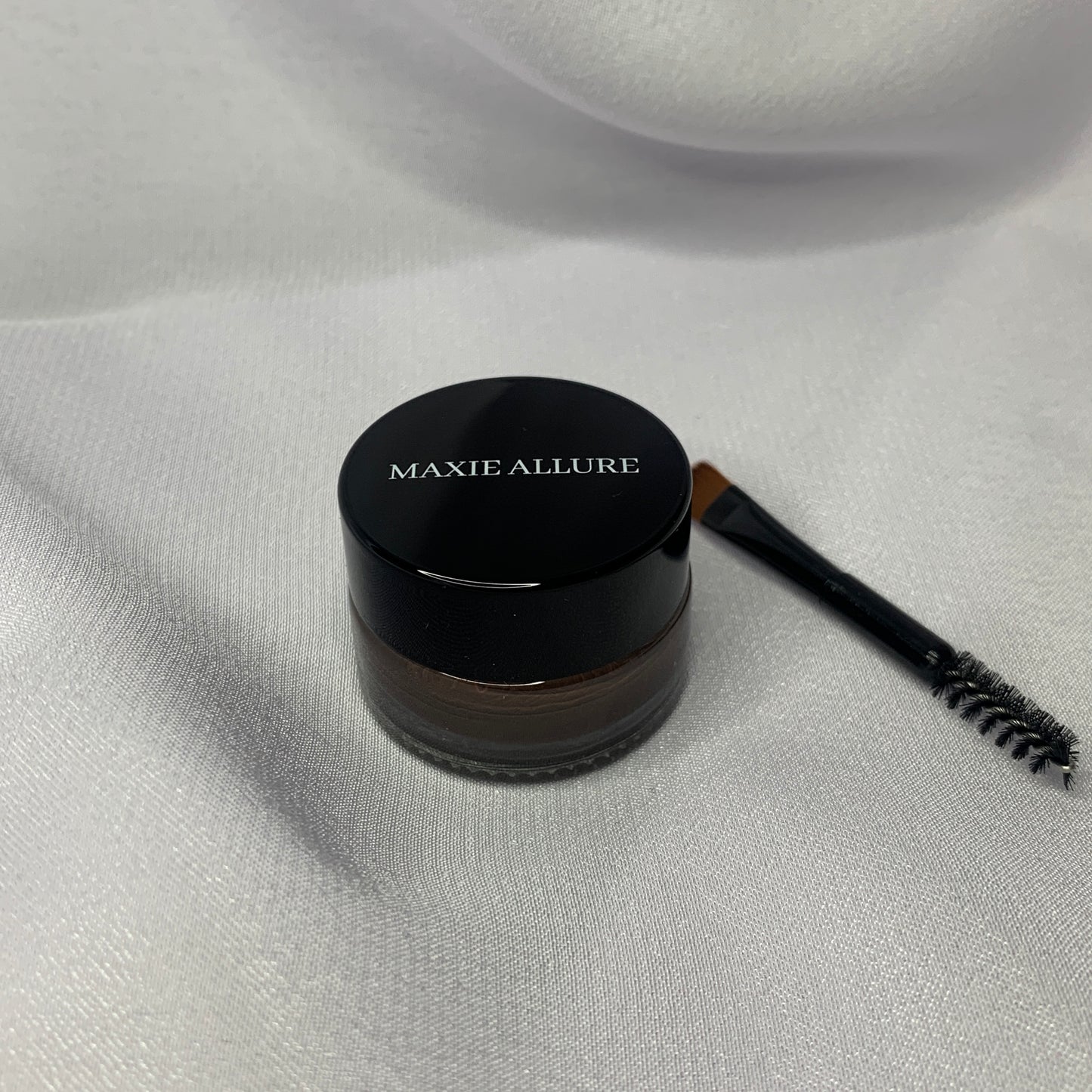 Medium brown Eyebrow Pomade